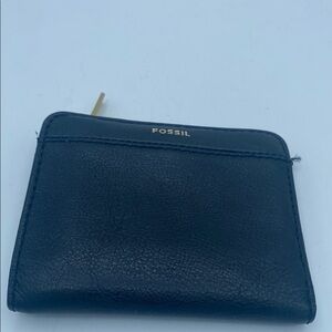 Fossil Black slim bifold wallet card and ID holder zippered pocket 4.5x4”